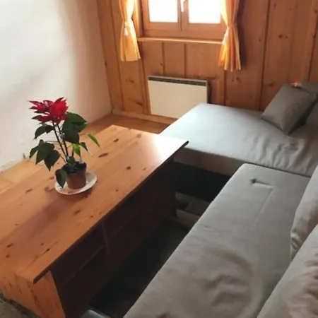Le Biolley 2 Alpesi faház *